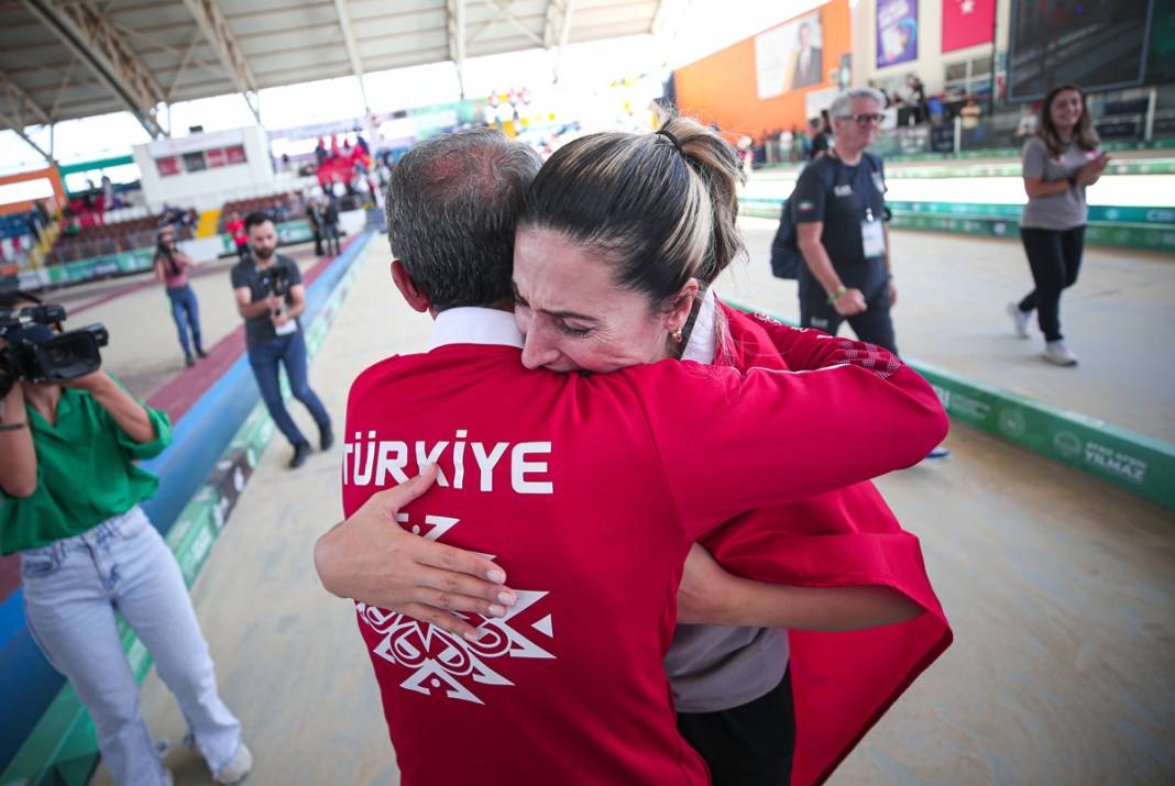 Milli bocceci Eda Sayak'tan altın madalya 12